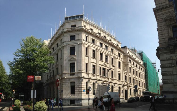 Façana exterior de l'antiga seu del BBK